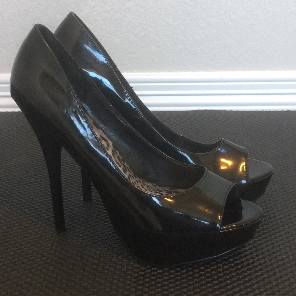 Shi by Journeys Women’s Black Patent Leather Heels